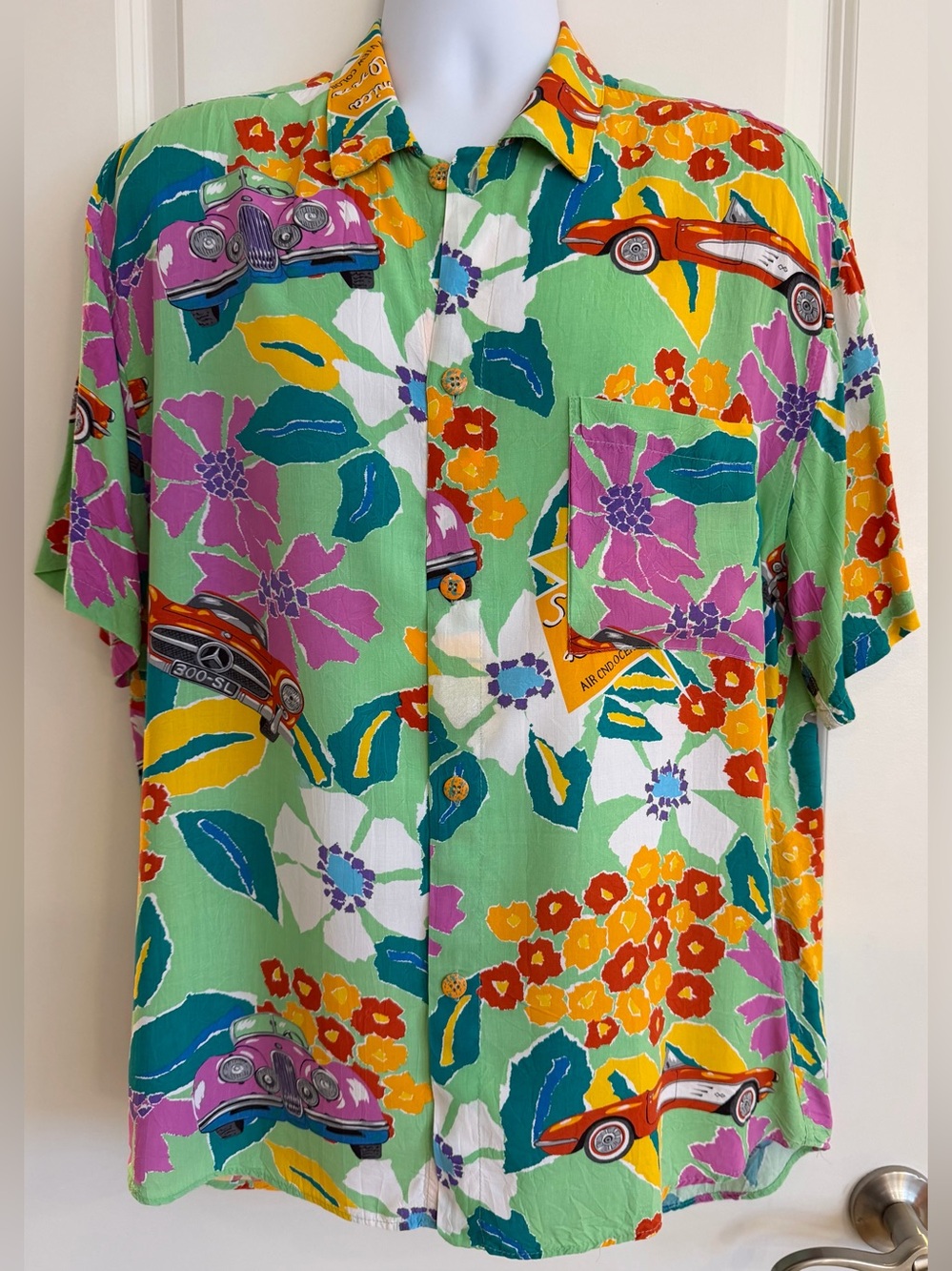 Jams World Hawaiian Aloha Short Sleeve Men’s Shirt, Large Floral and Car Print